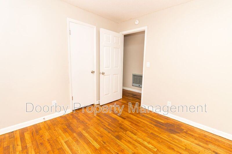 2215 Allin St #A - Photo 7 of 13