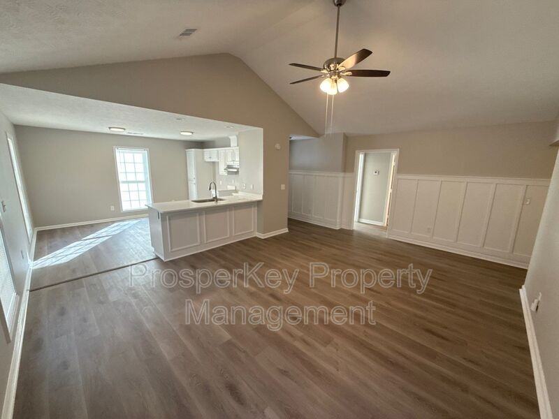 2103 11th Ave - Photo 5 of 15