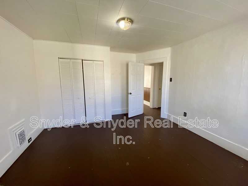 678 Kling St #UP - Photo 6 of 17