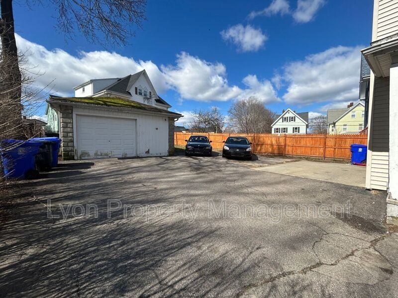 34 Hodges Ave #2 - Photo 4 of 21