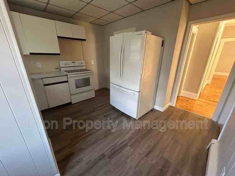 34 Hodges Ave #2 - Photo 5 of 21