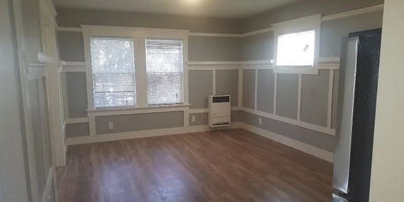 482 40th Street - Photo 4 of 11