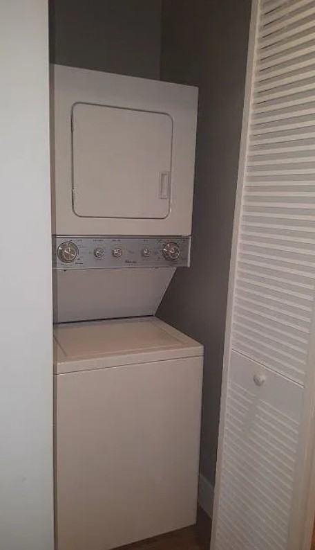 482 40th Street - Photo 5 of 11