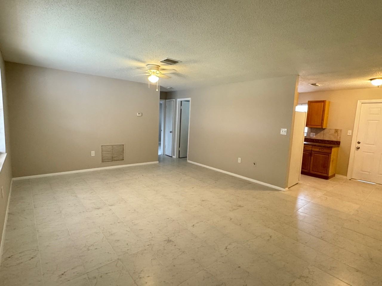 2147-2159 Franklin Street (ZFI) - Photo 2 of 6