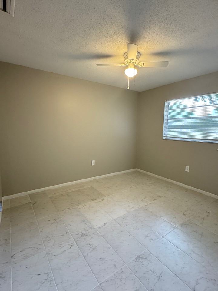 2147-2159 Franklin Street (ZFI) - Photo 5 of 6