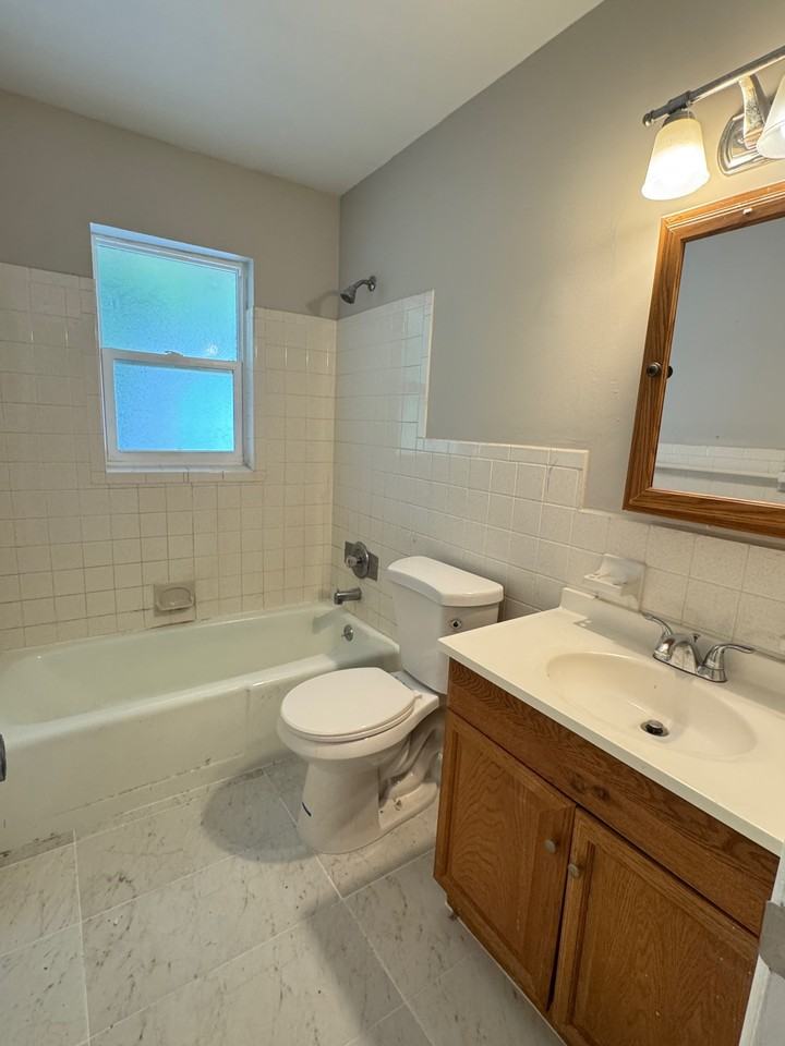 2147-2159 Franklin Street (ZFI) - Photo 6 of 6