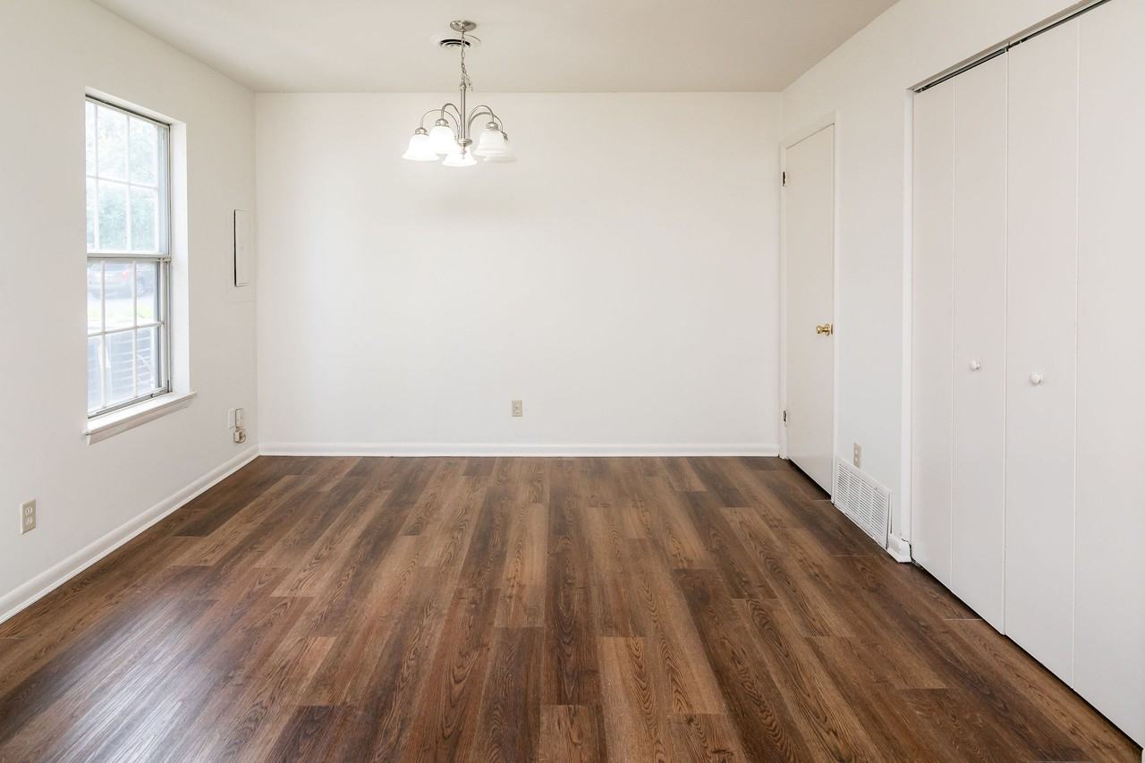 603 Riverside Drive - Photo 3 of 15