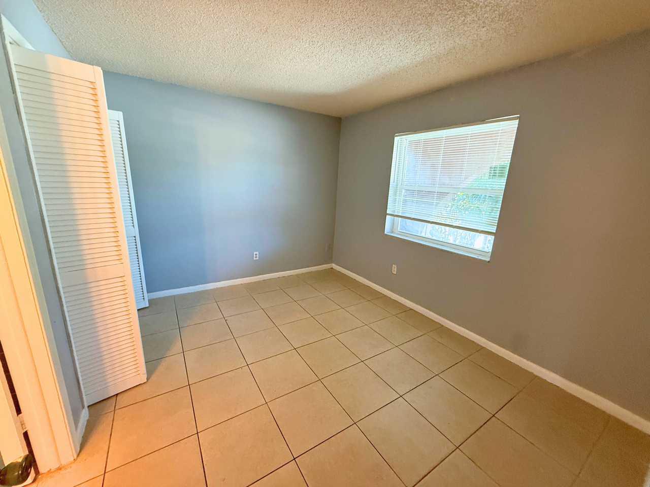 2221 NW 58th Terrace - Photo 5 of 29