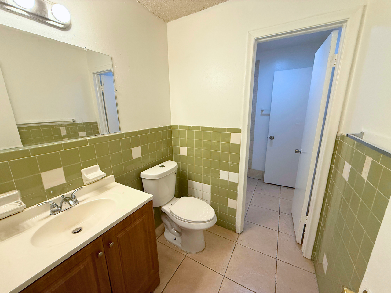 2221 NW 58th Terrace - Photo 7 of 29