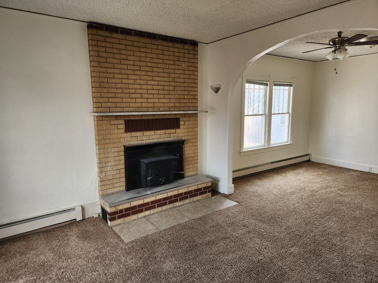 711 West 28th Street - Photo 2 of 10