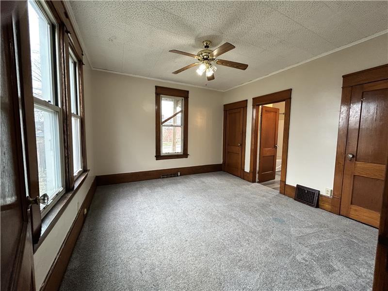 377 Lawson Ave #1 - Photo 3 of 5