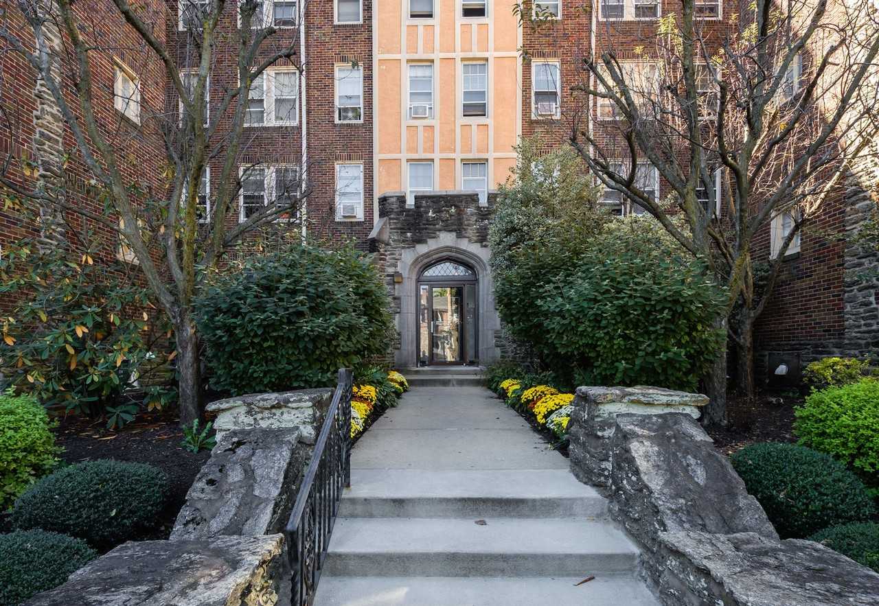 Kentwell Hall Apartments - Photo 6 of 9