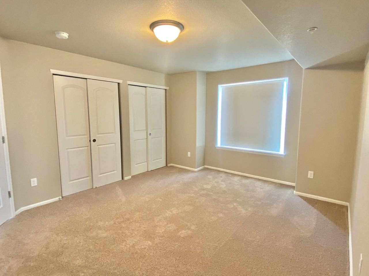 5551 29th St - Photo 3 of 24