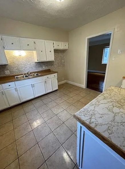 19212 Cliff St Lower - Photo 2 of 9