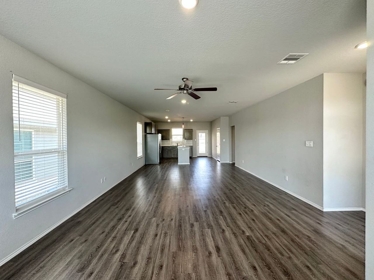 7706 Purvis St - Photo 3 of 29