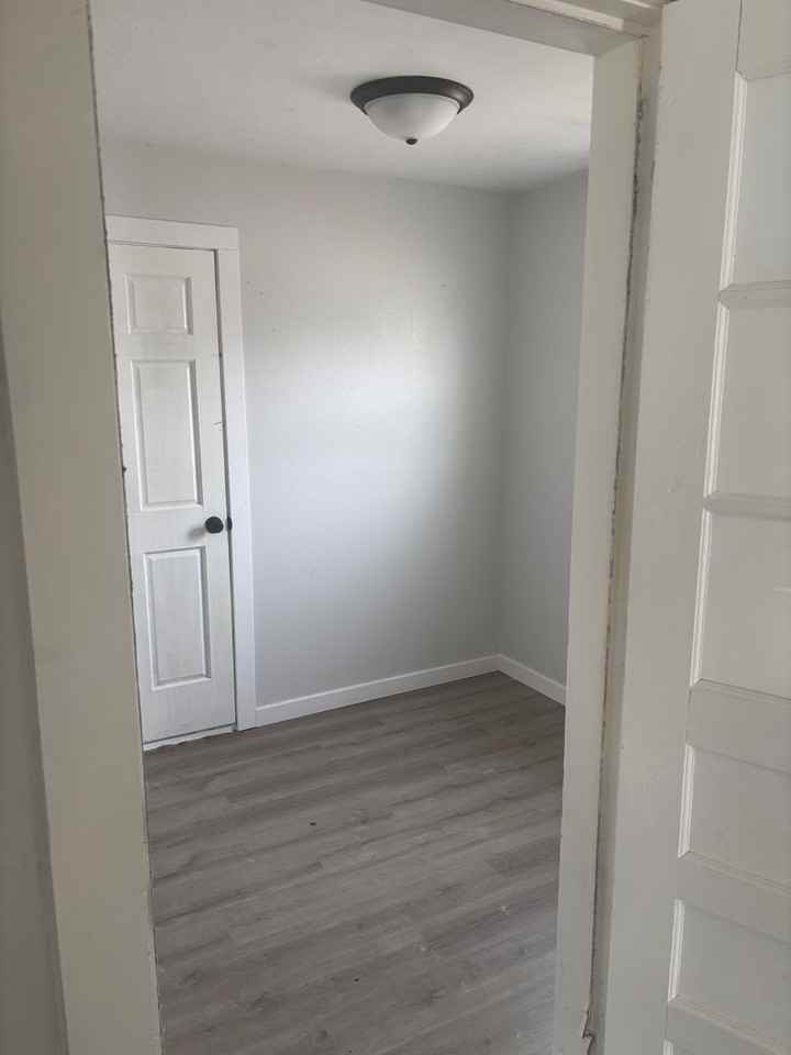 605 E 14th St - Photo 7 of 10
