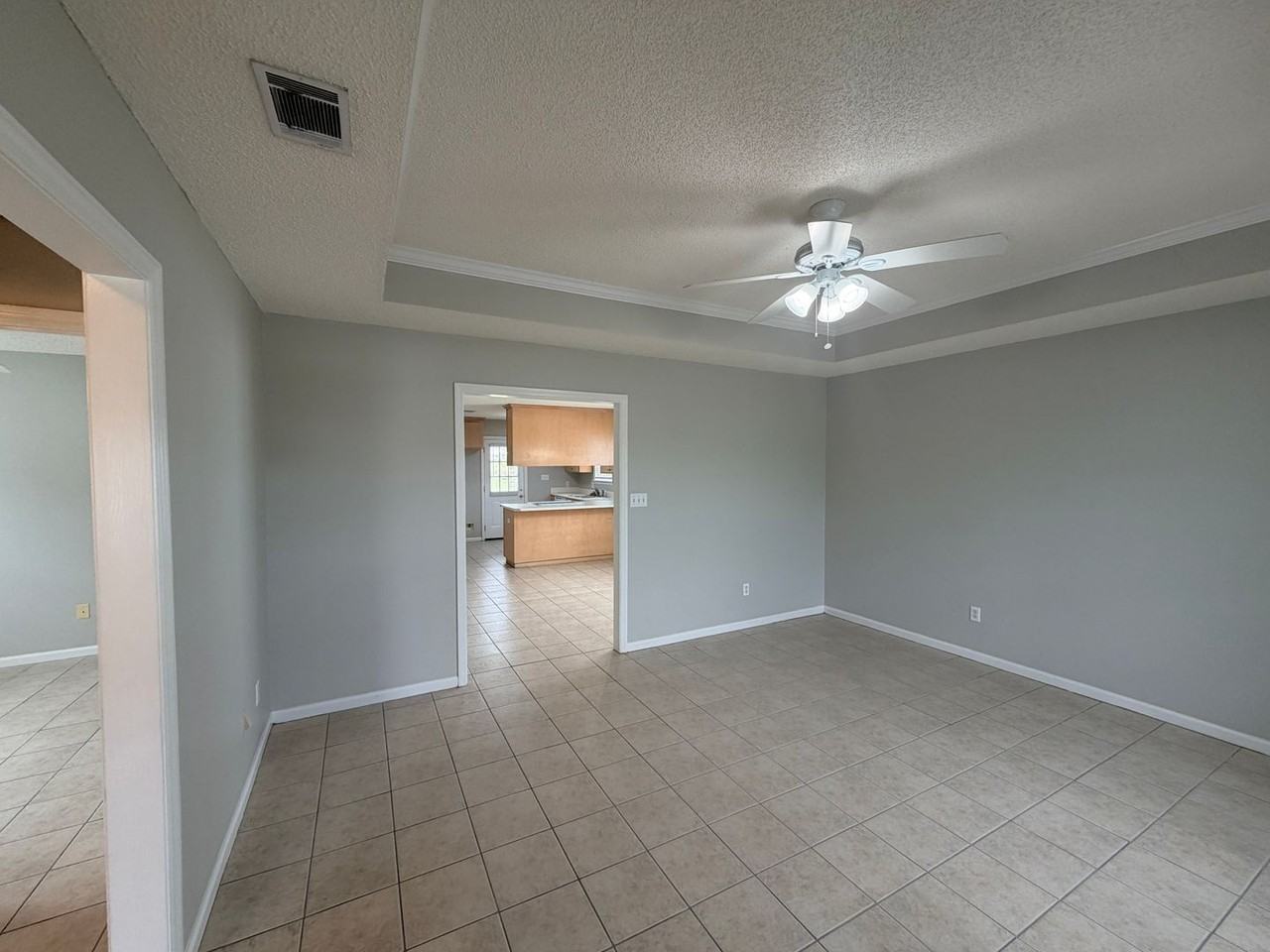 4306 Brandonshire Ln - Photo 3 of 17