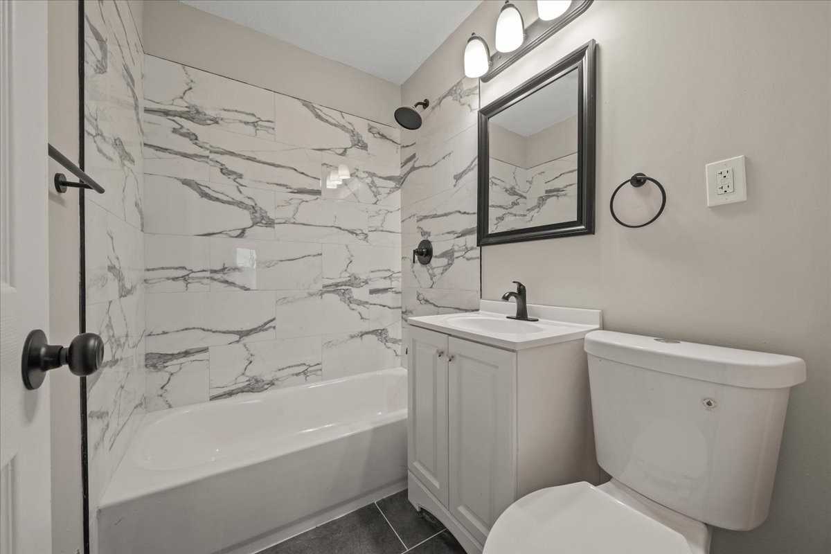 6324 Indiana Ave - Photo 5 of 9