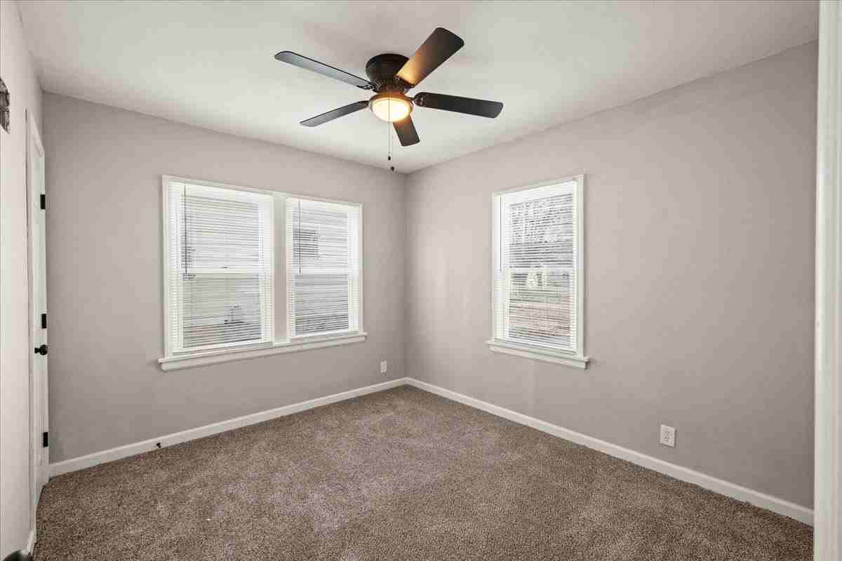 6324 Indiana Ave - Photo 6 of 9