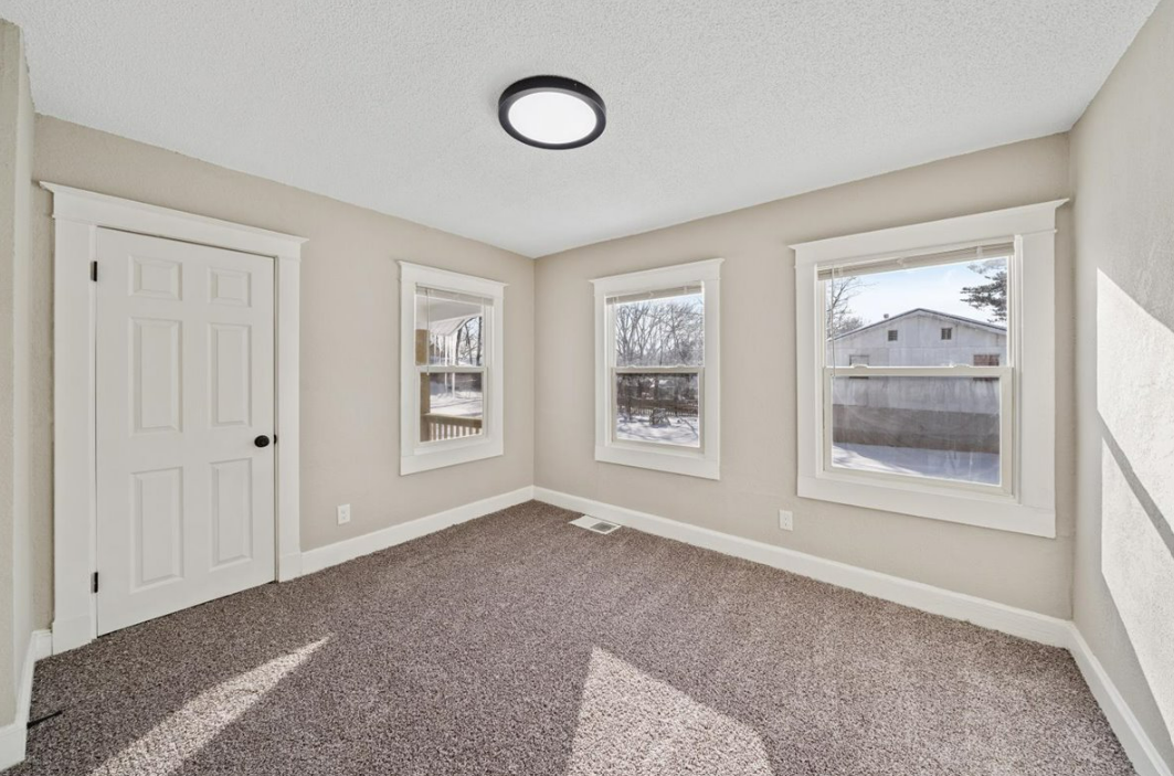 2713 Elmwood Ave - Photo 6 of 9