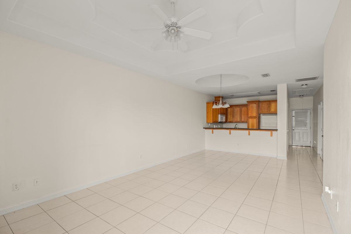 3036 Scotland Dr - Photo 3 of 16