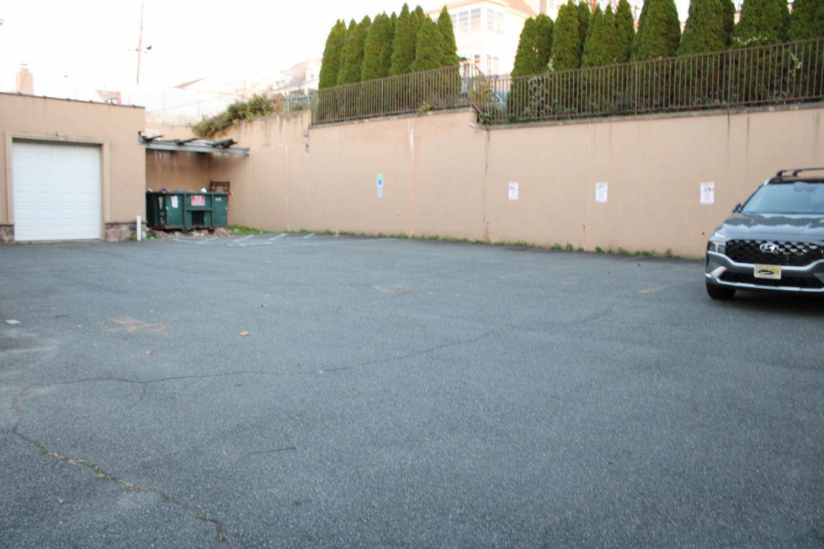 358 Midland Ave - Photo 7 of 7