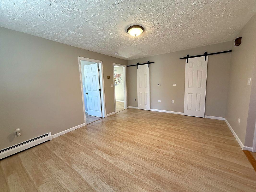 47 Lester St - Photo 6 of 17