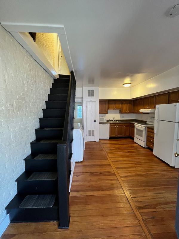 610 Caroline St ##A - Photo 2 of 11