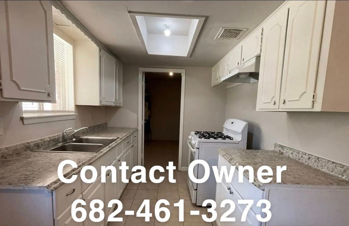 1734 Palmdale St - Photo 3 of 8