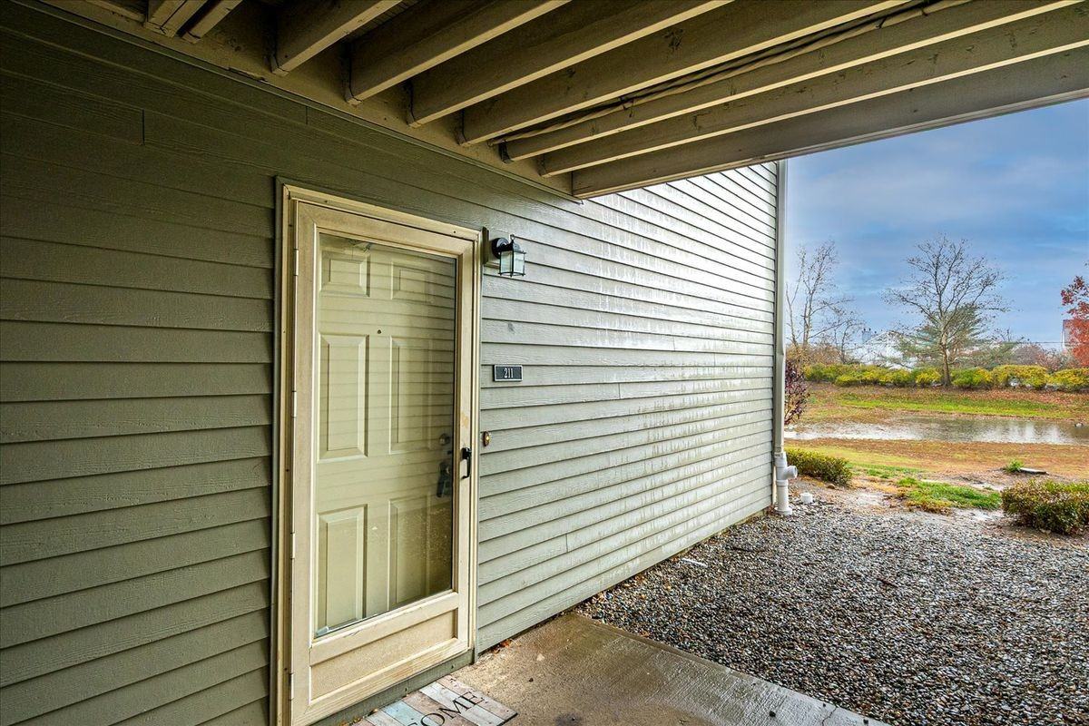 211 Ravens Crest Dr - Photo 3 of 23