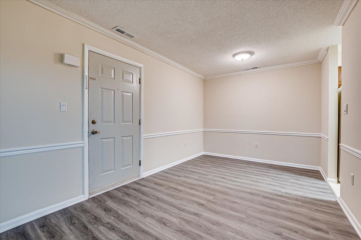 211 Ravens Crest Dr - Photo 4 of 23