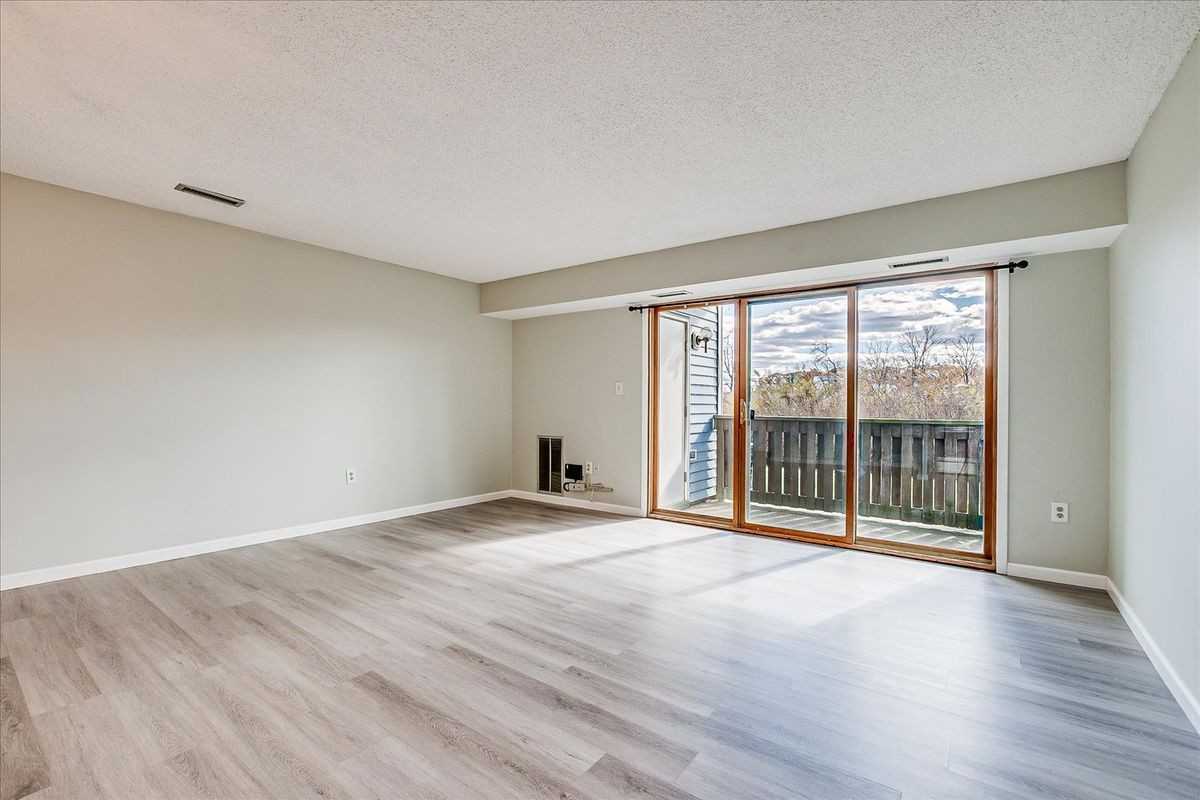 807 Aspen Dr - Photo 5 of 19