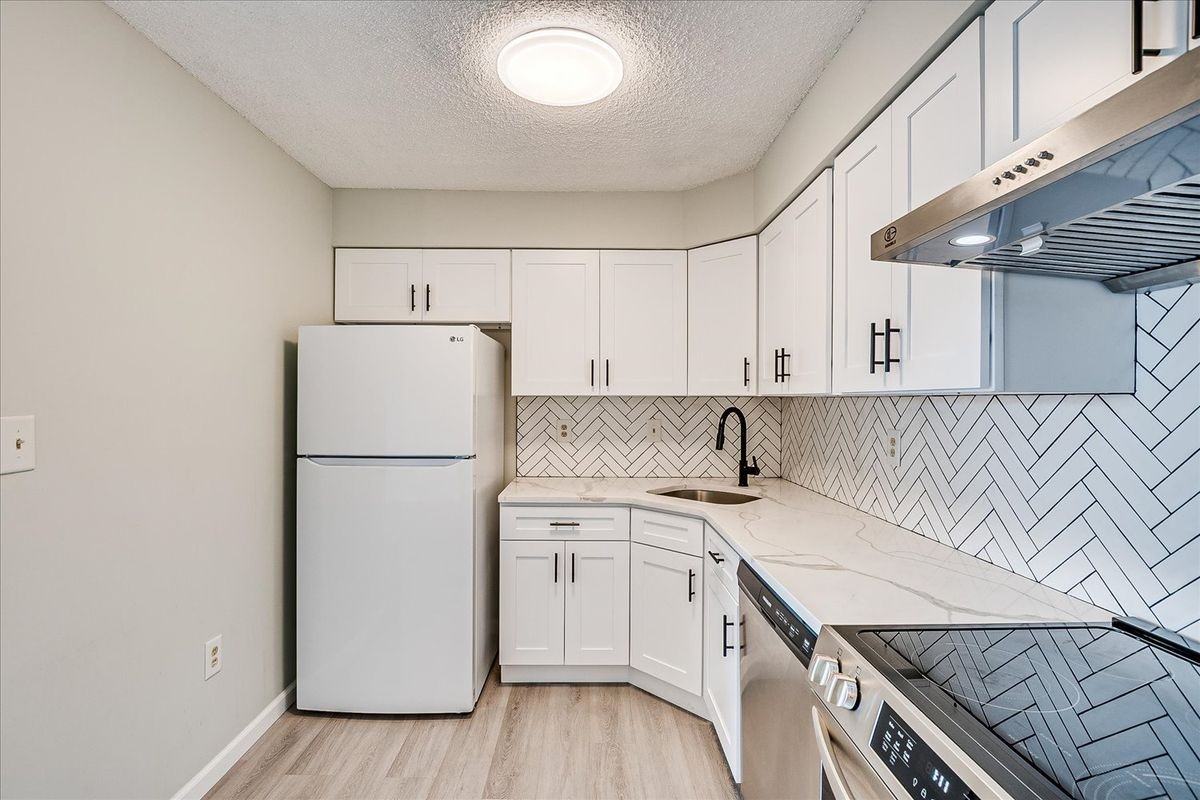 807 Aspen Dr - Photo 7 of 19