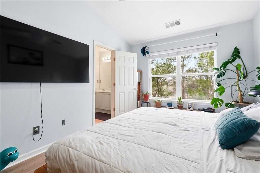 1149 Liberty Pkwy Nw - Photo 3 of 25