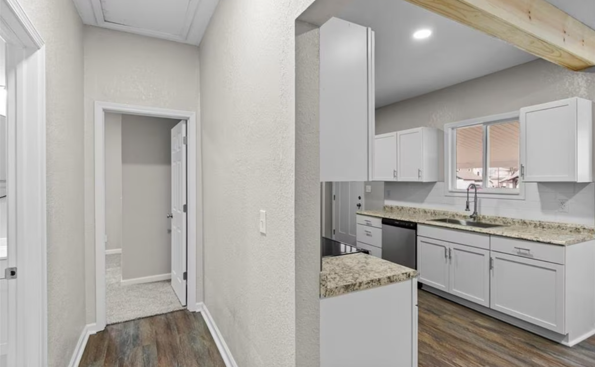 6880 Faust Ave - Photo 4 of 12