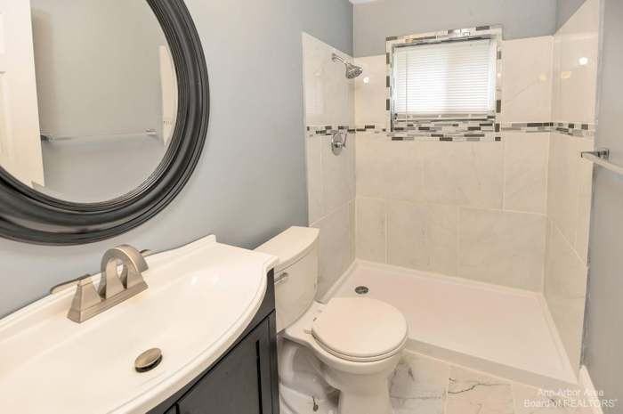 20053 Wyoming St - Photo 5 of 12