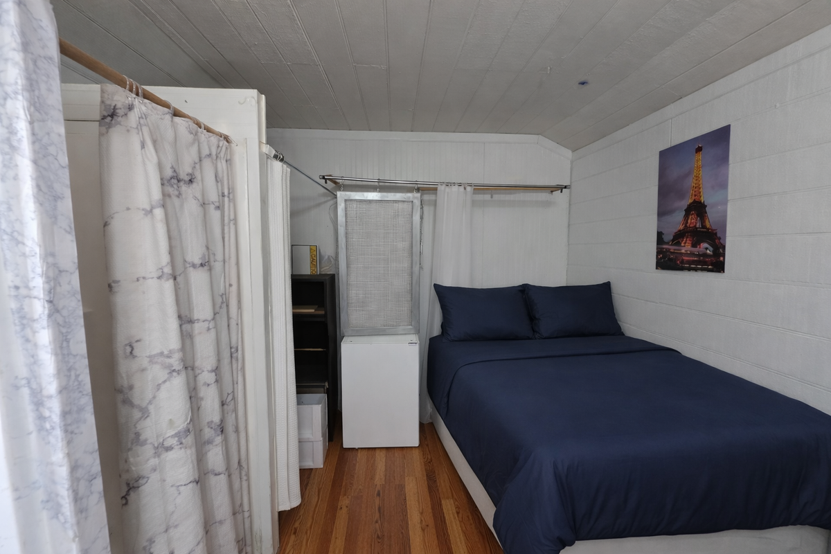 2298 Tilson Cir - Photo 3 of 8