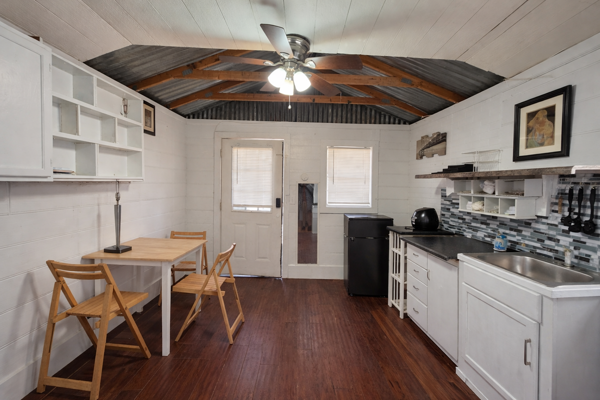 2298 Tilson Cir - Photo 6 of 8