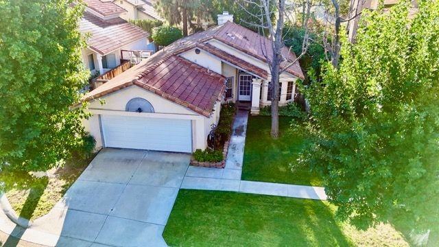 6736 Foxhall Ct - Photo 3 of 43