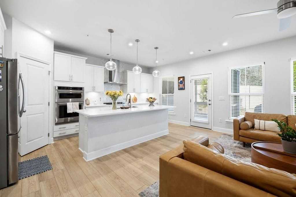 440 Millsap Way - Photo 5 of 33