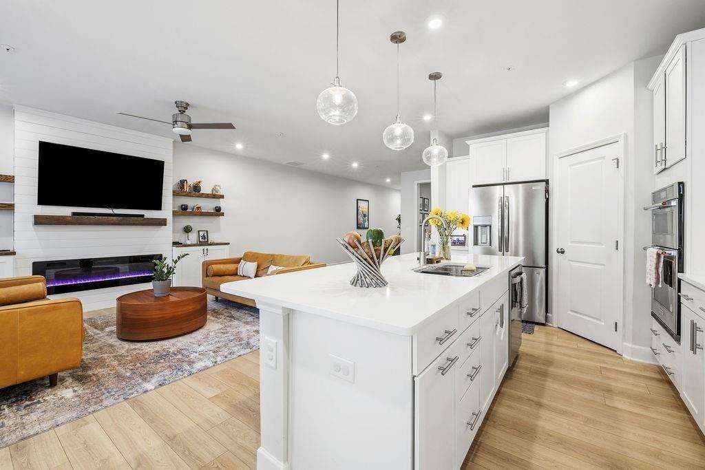 440 Millsap Way - Photo 6 of 33