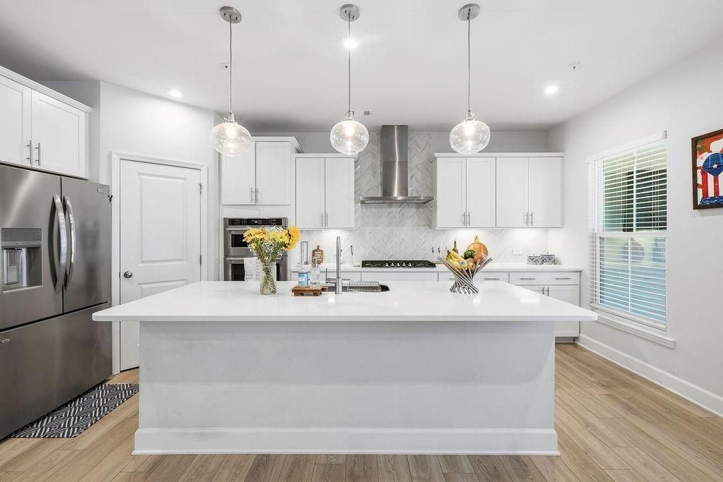 440 Millsap Way - Photo 7 of 33