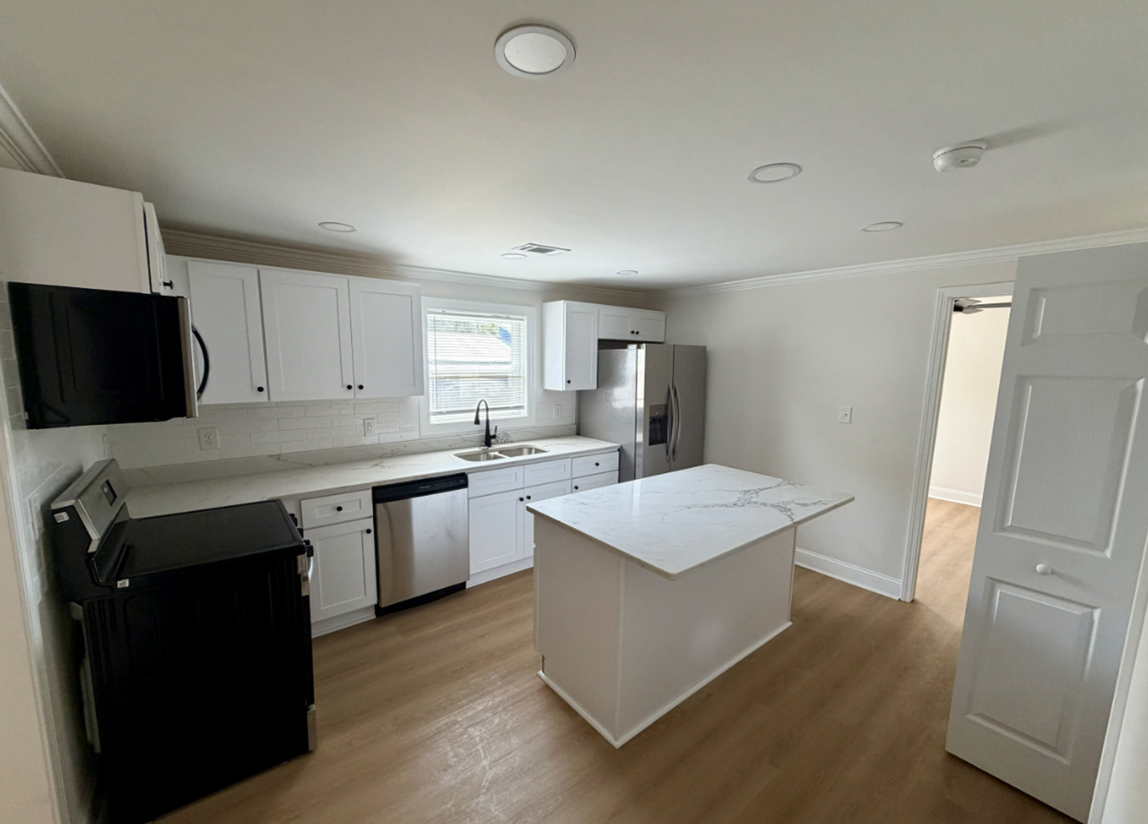 160 Indiana Ave - Photo 4 of 14