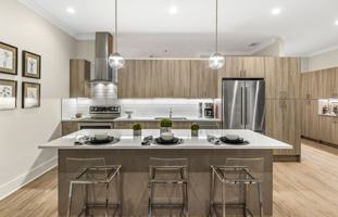 featured image of 835 Lake St