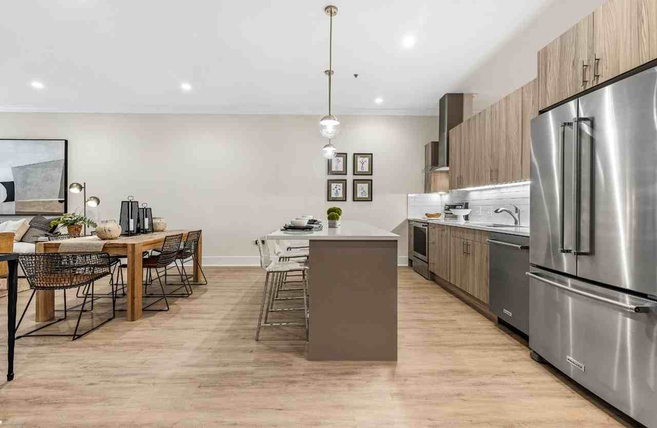 835 Lake Street - Photo 7 of 37