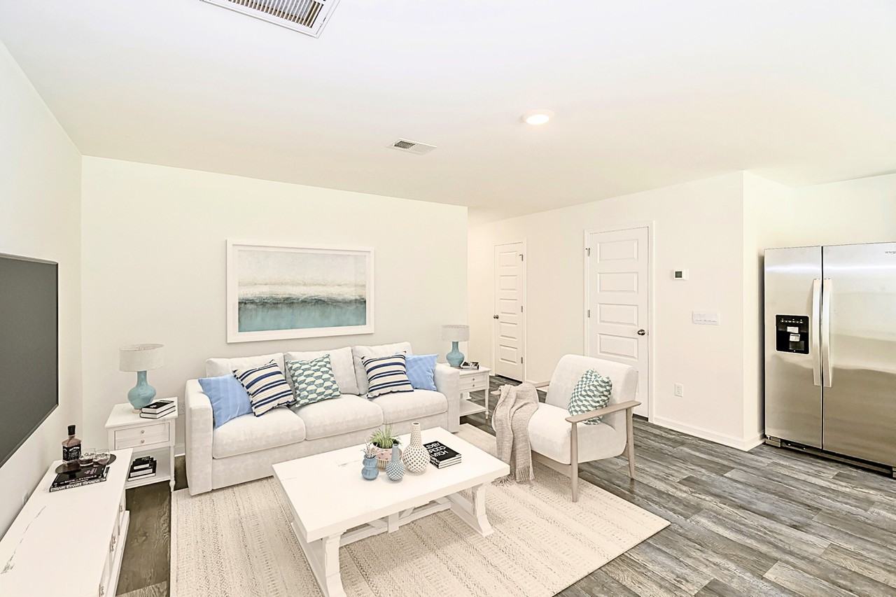 108 Striker Rd - Photo 4 of 50