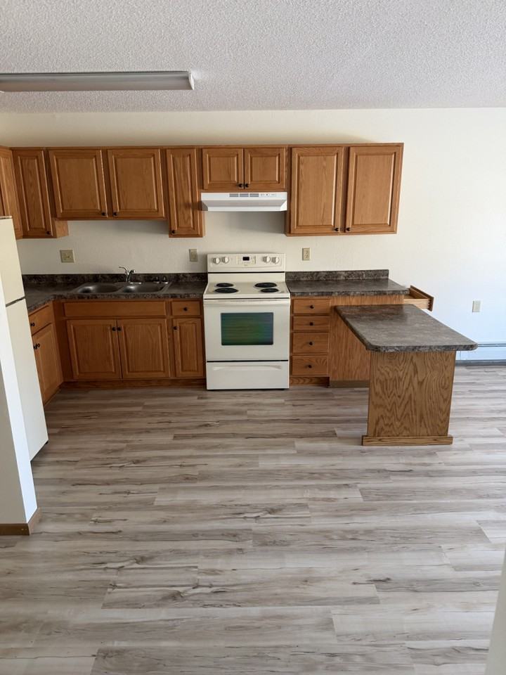 West Wing Apartments - Photo 2 of 11