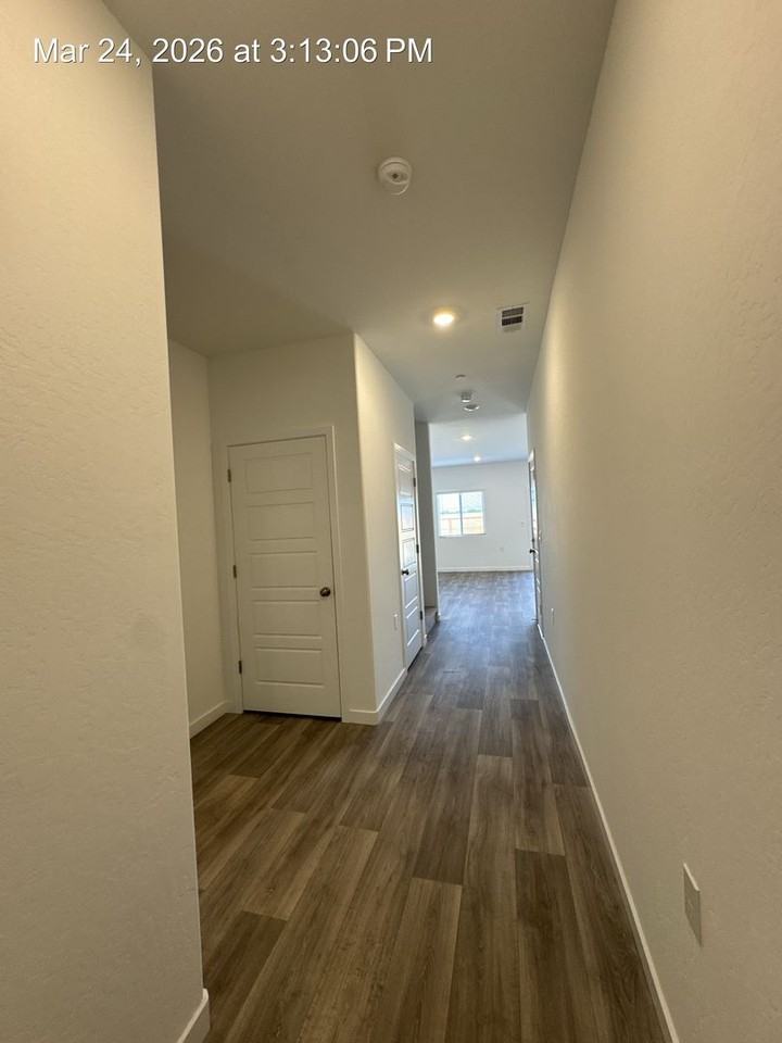 2440 S Aubree St - Photo 2 of 45