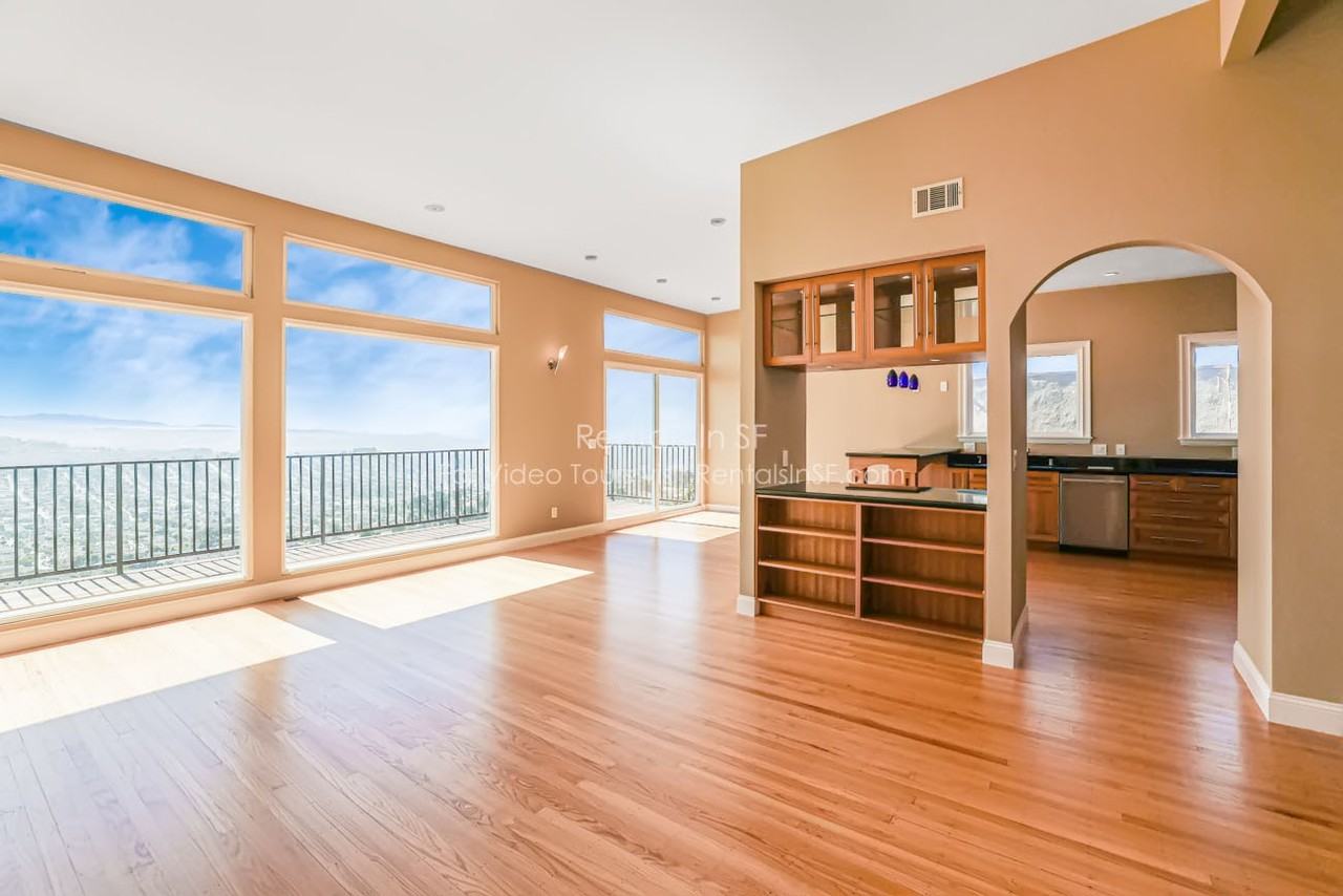 450 Lansdale Ave - Photo 2 of 37