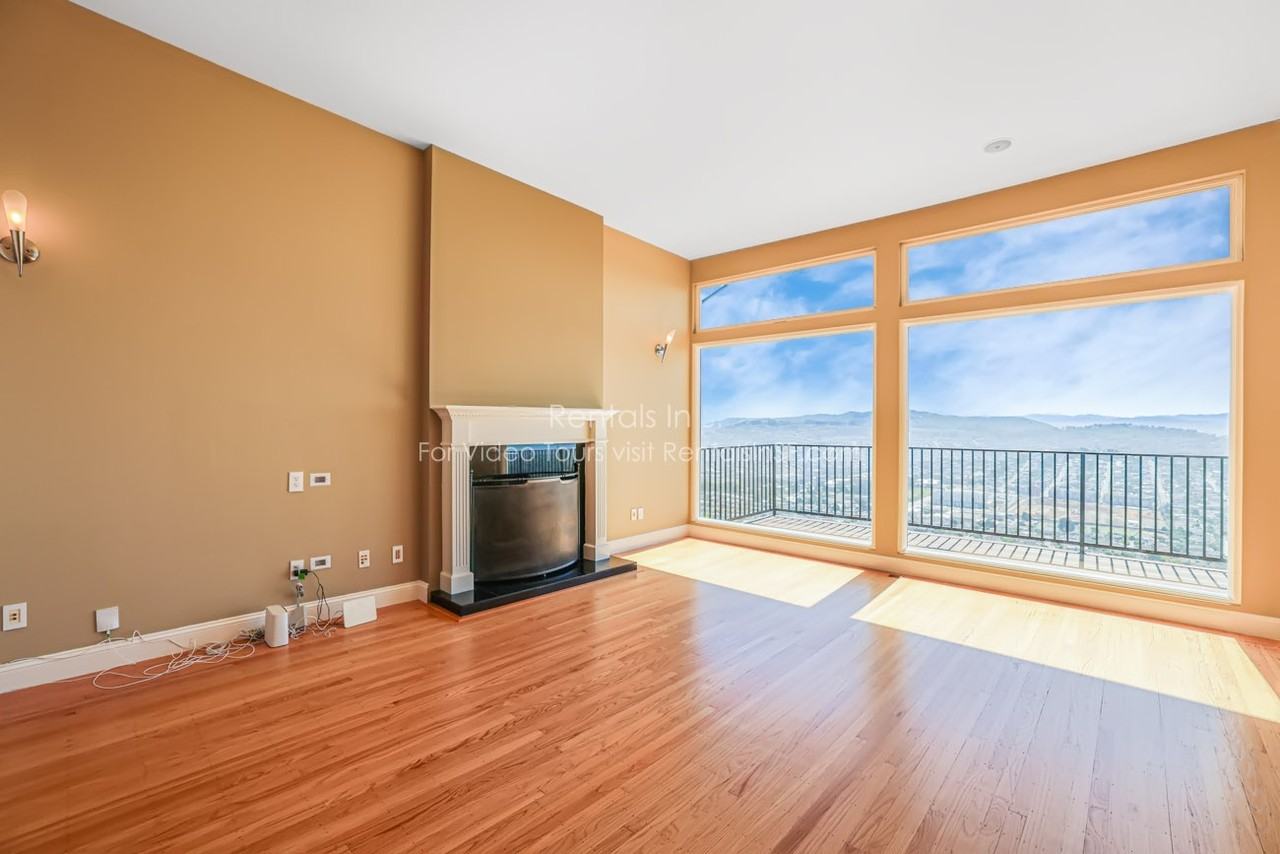 450 Lansdale Ave - Photo 3 of 37